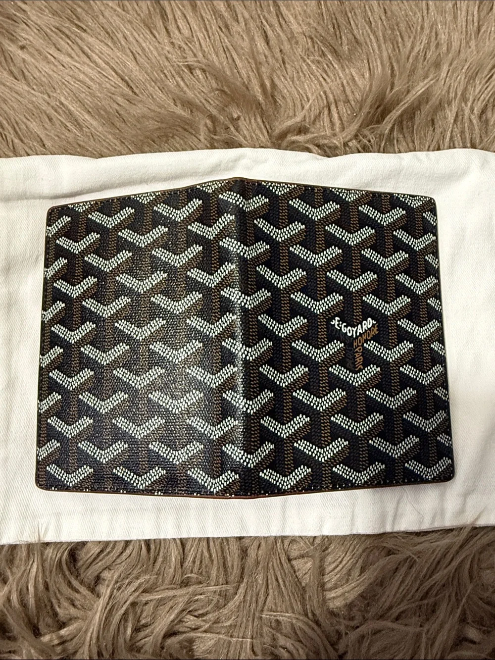 Goyard CHN 120110  Brown & Black Goyardine Passport Holder